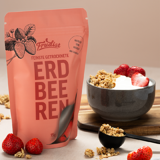 Gefriergetrocknete Erdbeeren von Frudist im Müsli