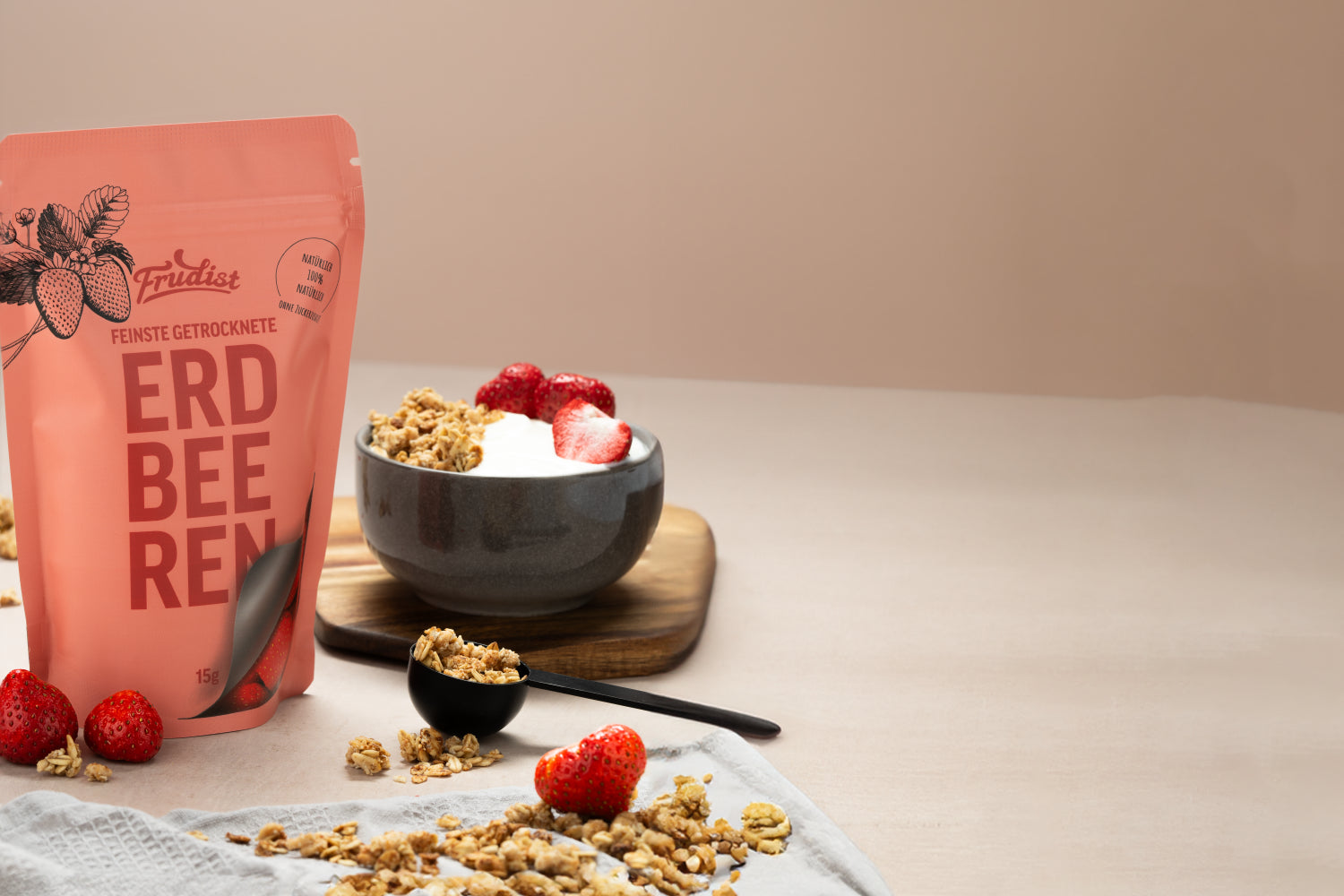 Gefriergetrocknete Erdbeeren im Müsli Frudist