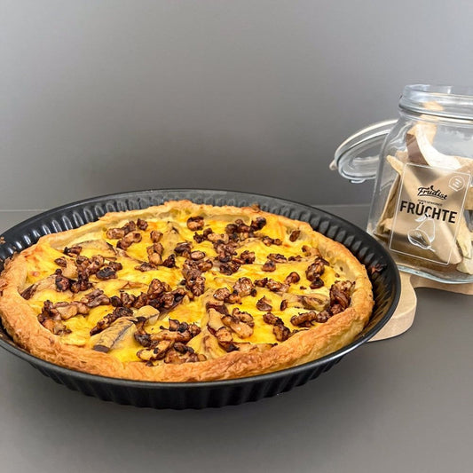 Birnentarte - Herzhaft mit Käse, Thymian und Walnüssen