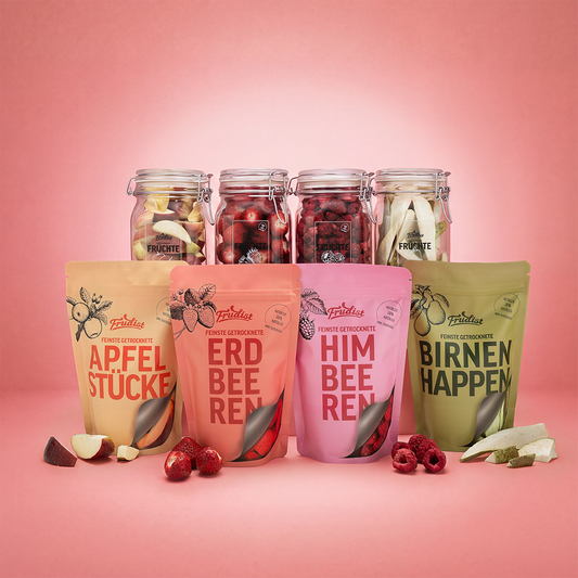 Gefriergetrocknete Früchte von FRUDIST im Fruit-Lover-Set mit Äpfeln, Erdbeeren, Himbeeren und Birnen, jeweils im Genussglas und in Vorratsgröße